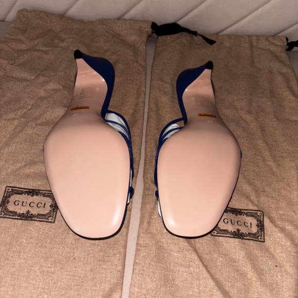 Gucci Interlocking Logo Heels - Picture 5 of 5